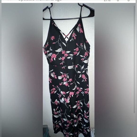 SIENNA SKY BLACK FLORAL ROMPER SIZE SMALL NWOT - Picture 10 of 10
